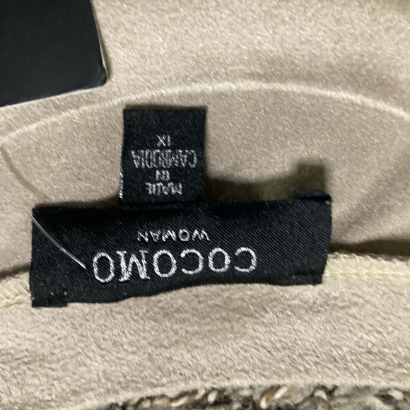 COCOMO Woman 1X Taupe Layered Blouse w/ Bell Sleeves & Peplum Hem — NWT - Picture 11 of 14